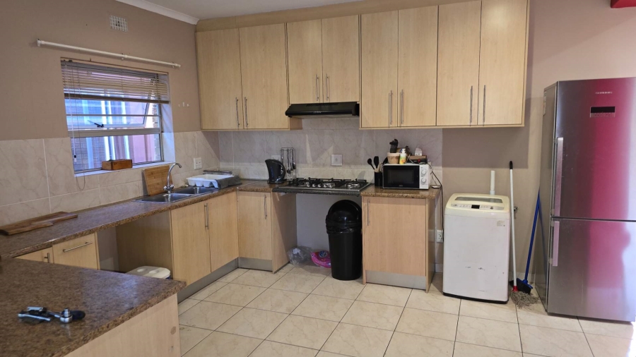 6 Bedroom Property for Sale in Churchill Estate Western Cape